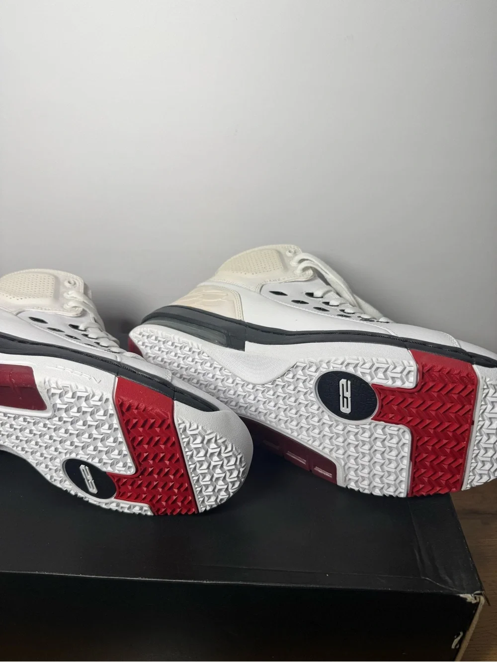 NEW Jordan Ol’School Sneakers Size 10 White, Red & Black Box Included